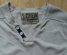SALE E4  "Crew International" Jumper. Age 7-8