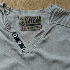 SALE E4  "Crew International" Jumper. Age 7-8