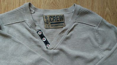 SALE E4  "Crew International" Jumper. Age 7-8