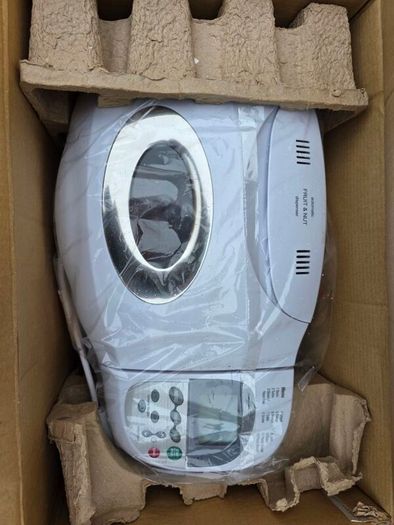 Goodmans Cuisine Bread Maker  New in Box Never Used.