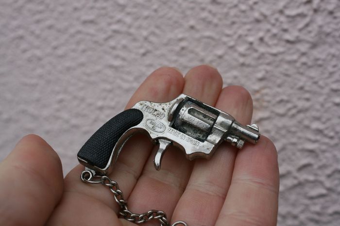 Vintage Miniature Toy Diecast Metal & Plastic Revolver Pistol