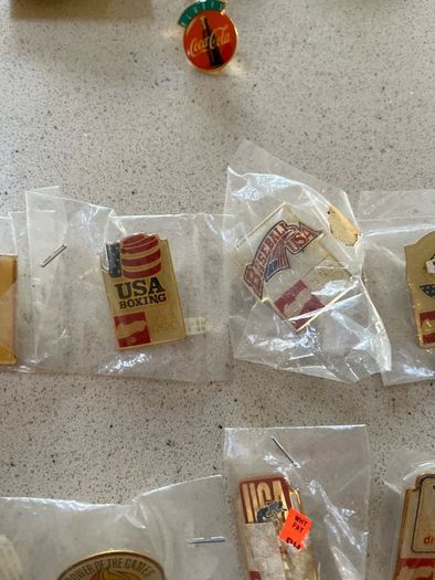 Coca Cola Pins x 32
