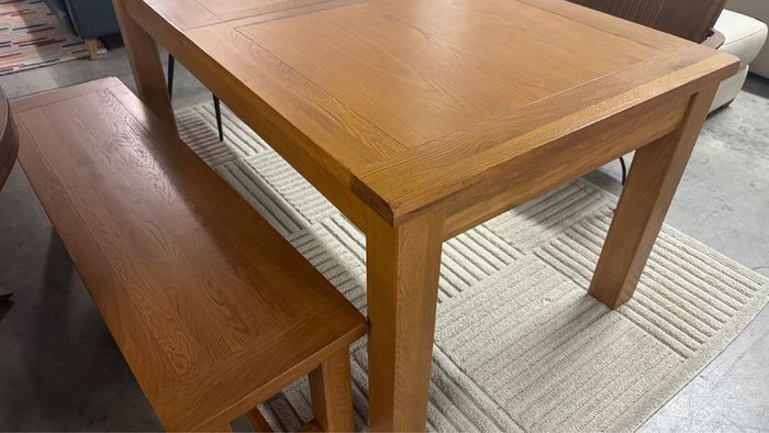 Farmhouse Oak Dining Table Extendable Ex Display Excellent