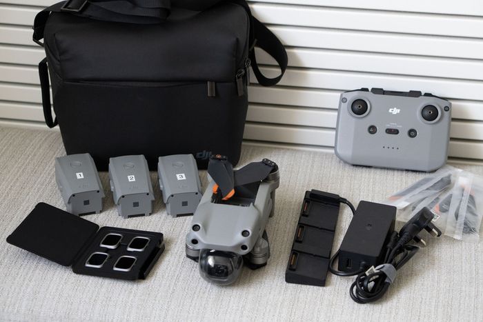 DJI Air 2S - Fly More Combo