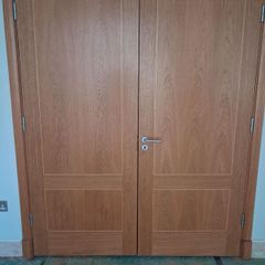 Oak Doors, solid oak frames, architrave and skirting.