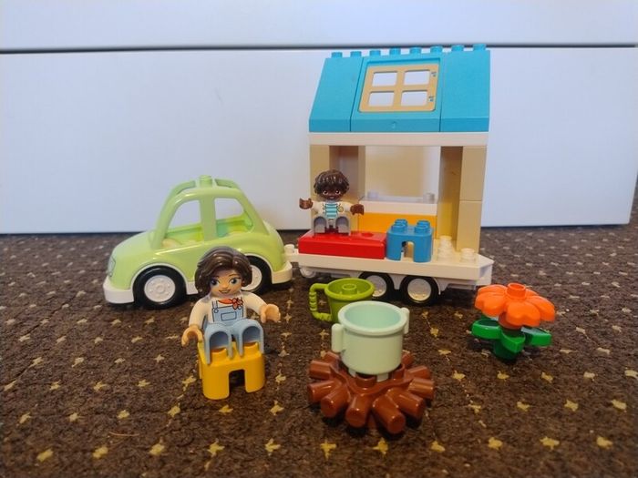 Lego Duplo Family House on Wheels 10986