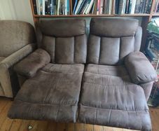 Recliner sofa / 2 chairs
