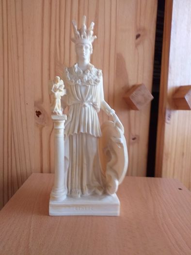 Stunning Statue.