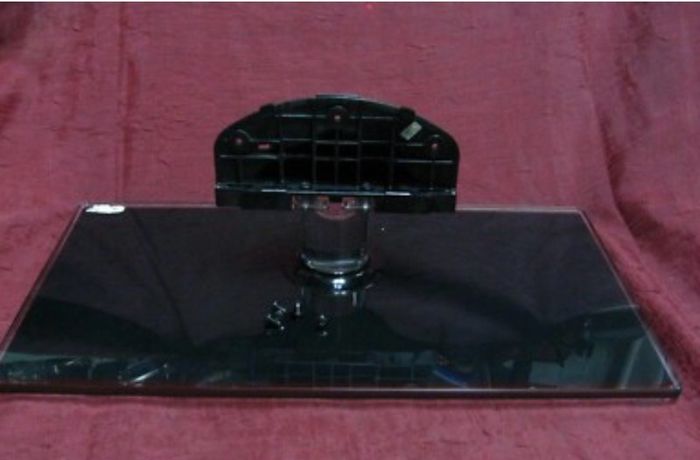 Samsung 32" TV (not smart tv)