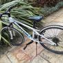 Giant children's bike Image 2