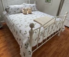 Elizabeth Metal Bed