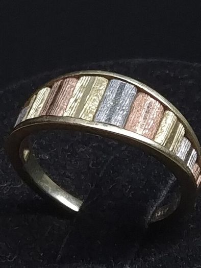 Vintage Italian 14ct Gold Ring 14KT Three Colour Gold Band Size 51.5 / 52