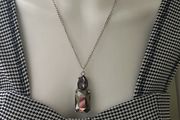Sparkling pendant necklace in silver tone