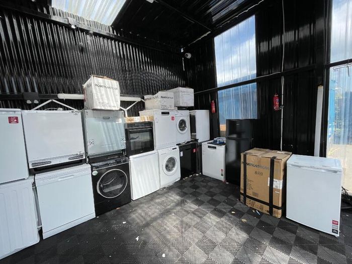 Bulk Appliance Clearance Stock For Parts Or Repair 27 Units Only 600 Euro