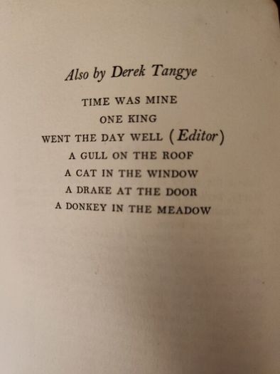 Lama  Derek Taynge. 1966 First Edition Hardback With Dustjacket 37.