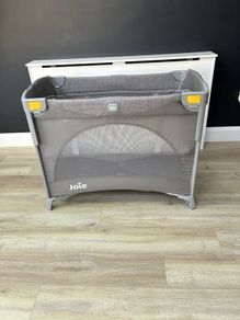 travel cot
