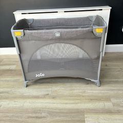 travel cot