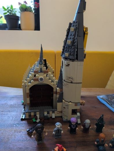 Harry Potter lego castle & 10 figures