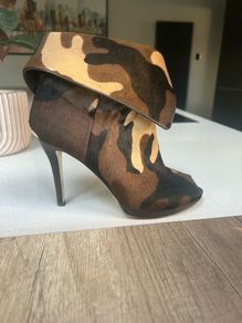 womans shoe