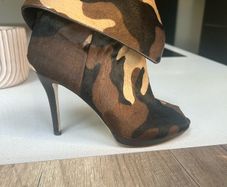 womans shoe
