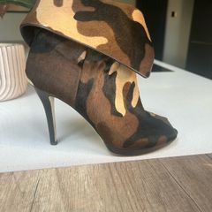 womans shoe