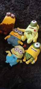 5 Minions stuffed toys