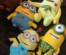 5 Minions stuffed toys