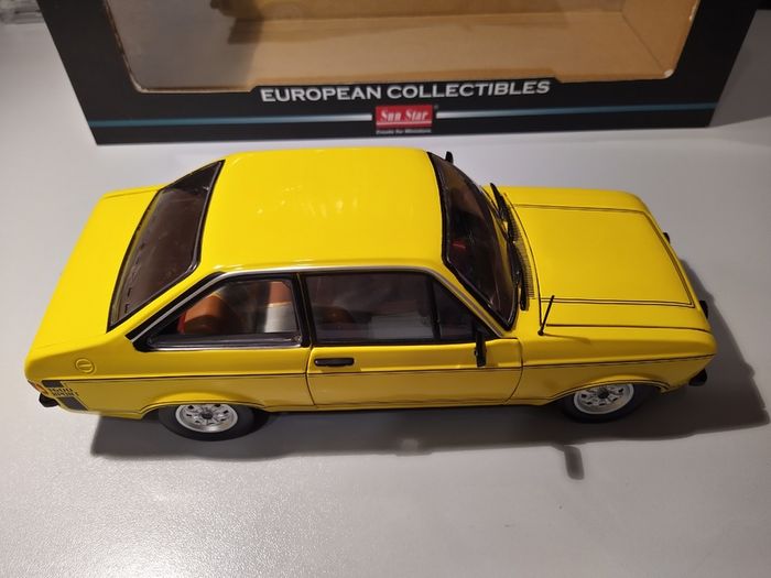 Ford Escort 1600 Sport 1975 Mk2 - 1/18 - New in Box