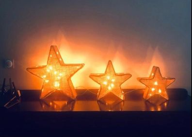 Pre-lit hessian Christmas stars