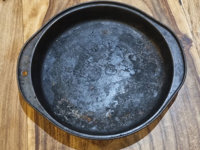 Wok, tins etc