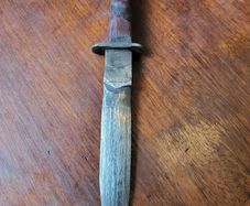 Hunting knife