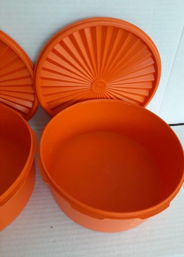 tubberware vintage cake tub