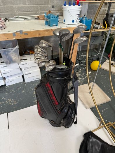set golf clubs