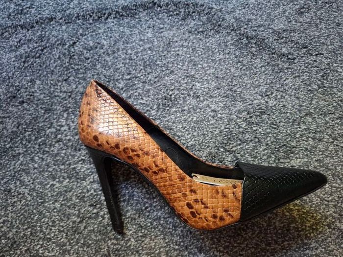 Zara Heels Size 4