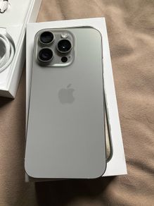Immaculate iphone 15 pro 128gb Natural Titanium