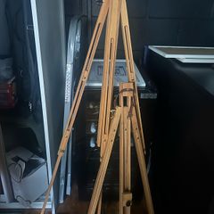 Wooden Studio Easel