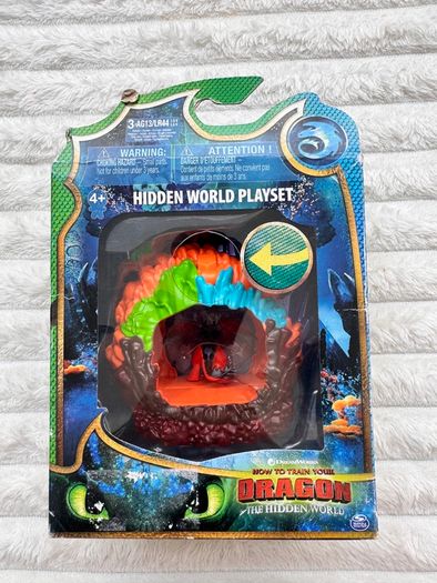 How To Train Your Dragon The Hidden World HookFang Playset Damaged Opened Box Please see photos