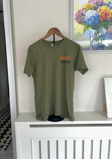 Khaki Green Short Sleeved Crew Neck Tee Shirt from Jack & Jones. Size: Small