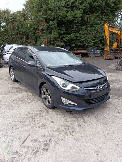 Breaking Hyundai i40 2013 1.7crdi