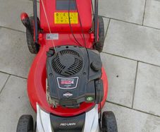 Prolawn self drive lawnmower with Briggs and stratton engin 625 series and 21 inch cut steel body in excellent working condition which starts first pull