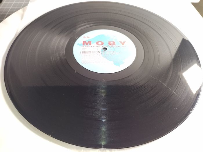 Moby - Everytime You Touch Me - Mute Records UK - Higher State Records - Mid 90s MOBY Piano VOCAL House BANGER!