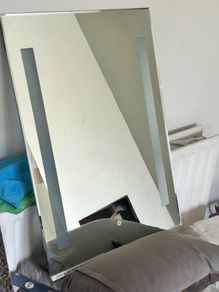 Bathroom Mirror LED with Bluetooth. (Never used)