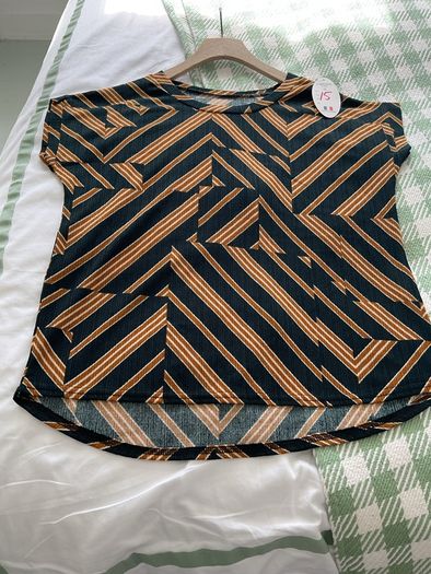 top Bnwt dark green & mustard top onesize