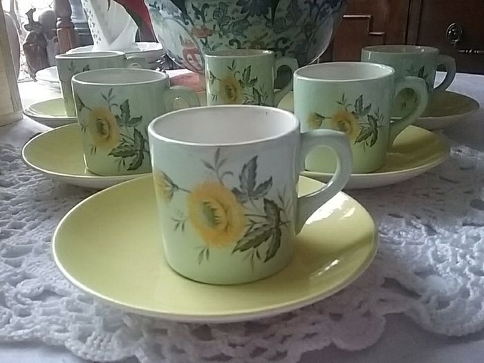 Six Arklow? Cups & Saucers