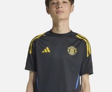 man utd training jersey BNWT