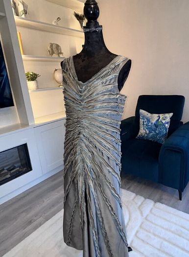 Elegant Ladies Special Occasion Dress with Bolero. Size UK 14 / EU 42