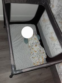 Travel cot in good condition