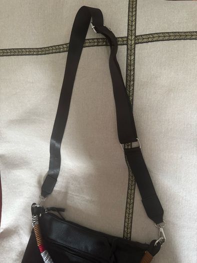 Punto Roma black medium size cross body shoulder bag Perfect condition Postage included