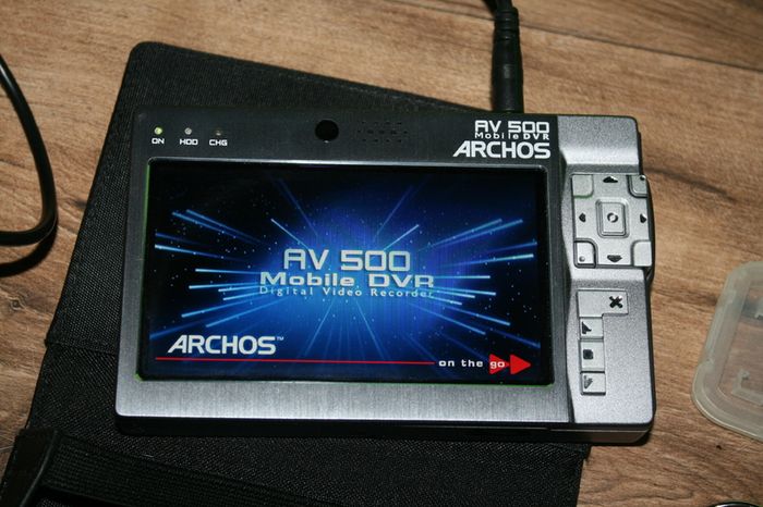 Archos Av 500 Silver Digital Multimedia Media Player Dvr & Accessories (in Working Order)