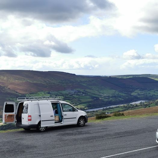 Cosy Volkswagen Caddy Maxi Camper